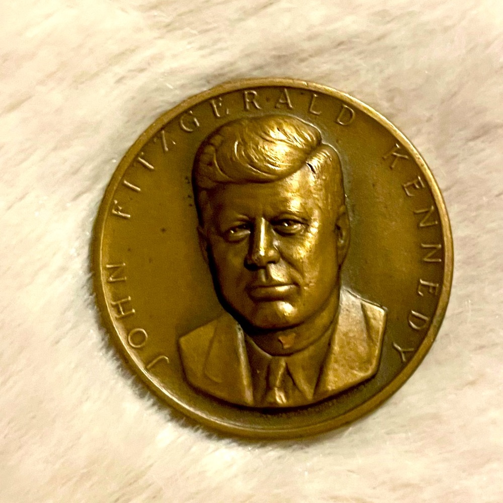 JFK inauguration coin. Very rare. 3-D/raised.